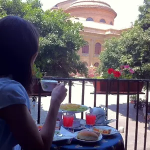 Massimo Plaza Palerme