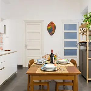luxury-coa-apartment.sicilyhotelsitaly.net/